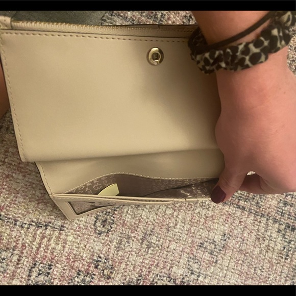 Kate Spade Wallet - Picture 7 of 10